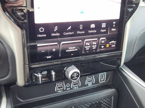 New 2026 RAM 1500 Tungsten w/ Trailer Tow Group AWD/4WD image 18