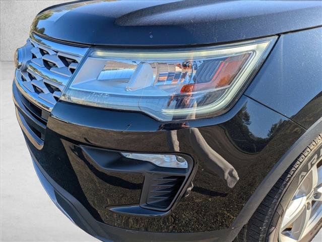 Used 2018 Ford Explorer XLT w/ Equipment Group 202A FWD image 9