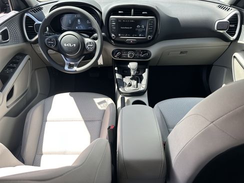 New 2025 Kia Soul LX w/ LX Technology Package image 14