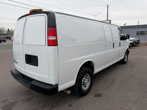 Used 2020 Chevrolet Express 2500 Extended w/ Communications Package image 9