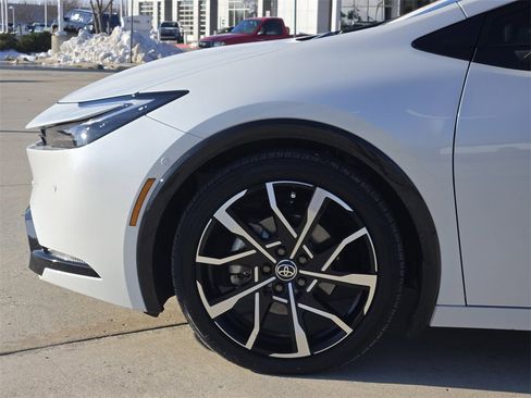 Used 2024 Toyota Prius Prime Premium image 8