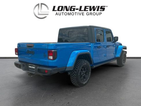 Used 2022 Jeep Gladiator Sport AWD/4WD image 7