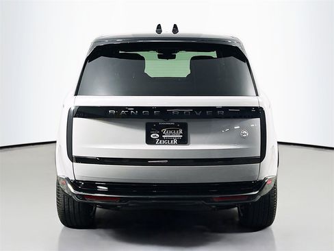 Used 2023 Land Rover Range Rover SV image 6