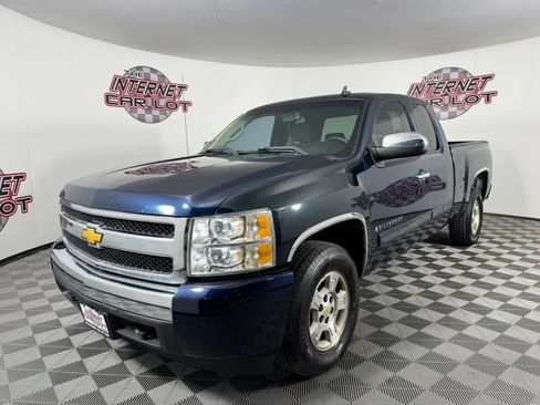 Used 2008 Chevrolet Silverado 1500 LT w/ Power Pack Plus AWD/4WD image 3