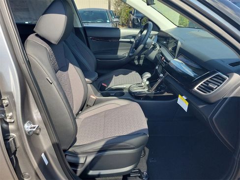 New 2026 Kia Seltos S image 7