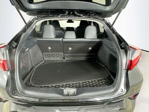 Used 2021 Toyota C-HR Limited FWD image 28
