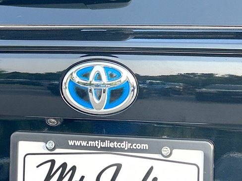 Used 2024 Toyota RAV4 XLE AWD/4WD image 12