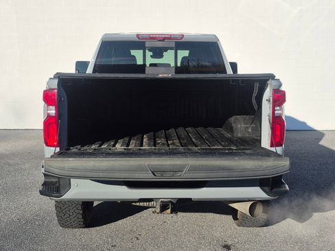 Used 2024 Chevrolet Silverado 3500 LTZ w/ LTZ Plus Package image 17