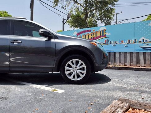 Used 2014 Toyota RAV4 Limited FWD image 38