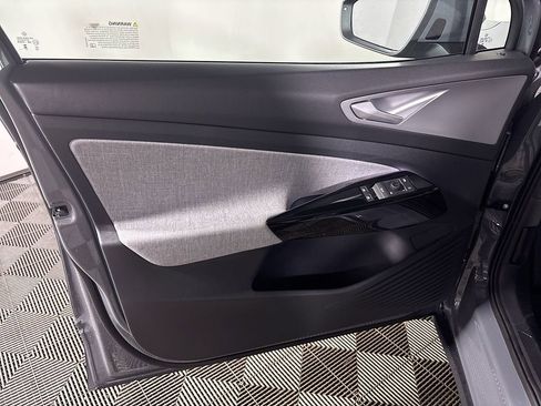 New 2025 Volkswagen ID.4 Pro image 10
