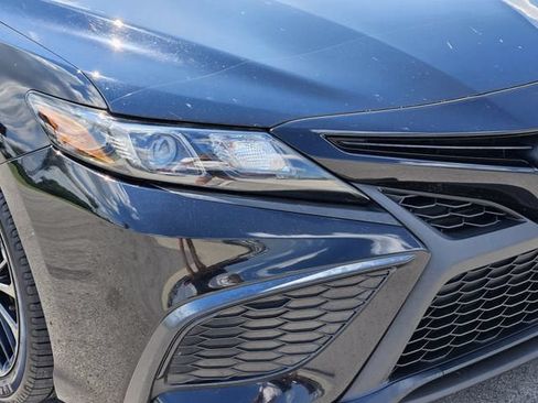 Used 2022 Toyota Camry SE w/ Convenience Package FWD image 8