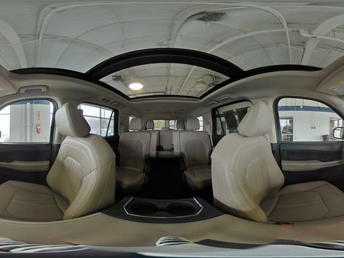 Used 2024 Ford Expedition Limited image 48