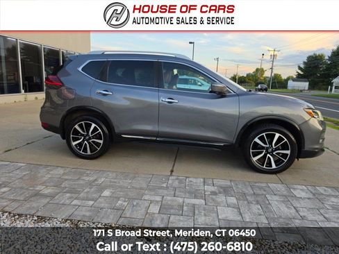 Used 2017 Nissan Rogue SL w/ SL Premium Package AWD/4WD image 3