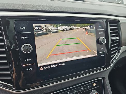 Used 2023 Volkswagen Atlas SE w/ Panoramic Sunroof Package FWD image 39