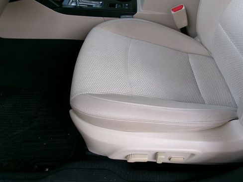 Used 2016 Subaru Outback 2.5i Premium AWD/4WD image 13