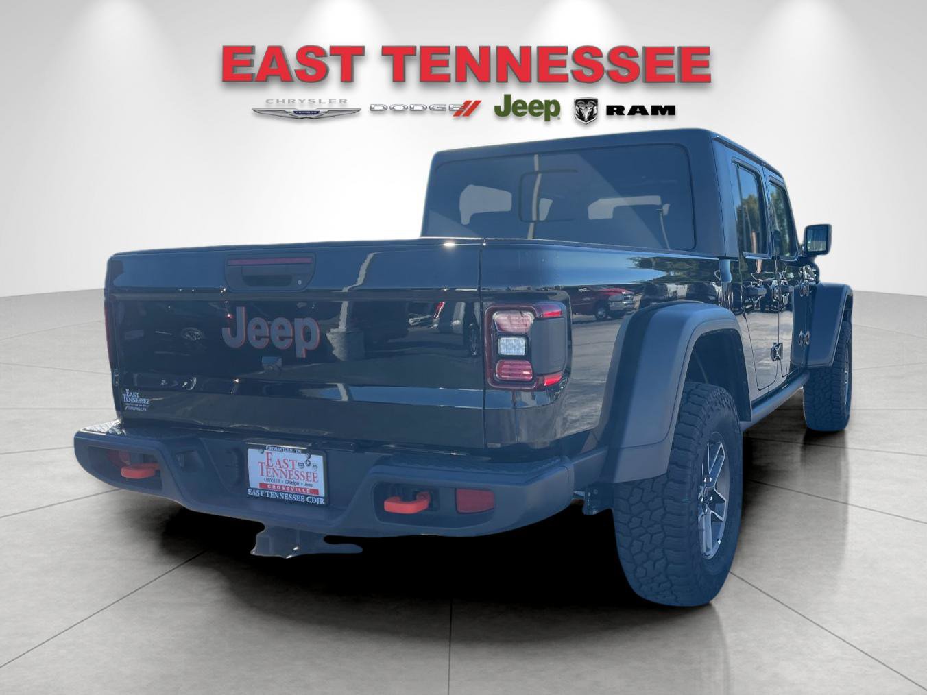 Used 2026 Jeep Gladiator Mojave AWD/4WD image 3