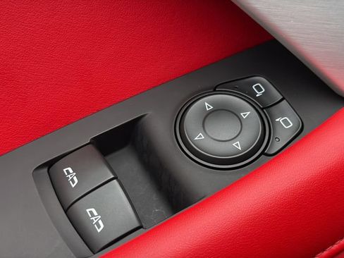 Used 2021 Chevrolet Camaro SS RWD image 15