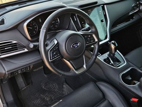 Used 2024 Subaru Outback Limited image 12