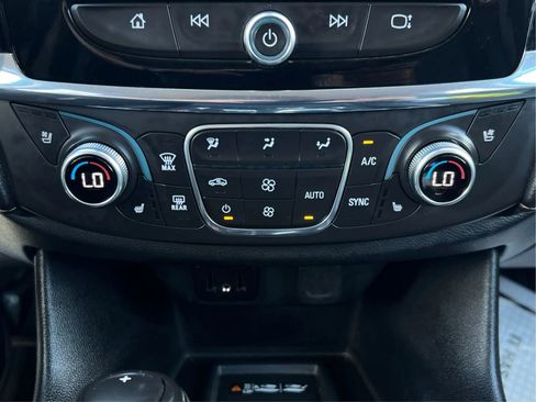 Used 2018 Chevrolet Traverse Premier AWD/4WD image 32