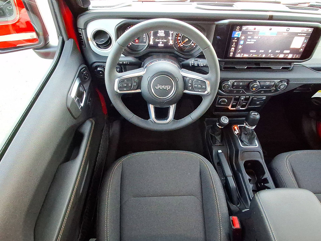 Used 2026 Jeep Wrangler Unlimited Sahara AWD/4WD image 27