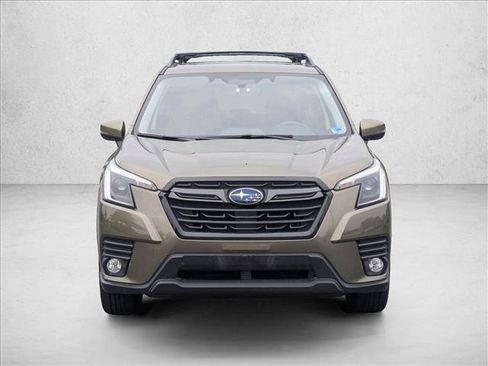 Used 2022 Subaru Forester Limited w/ Popular Package #3 AWD/4WD image 2