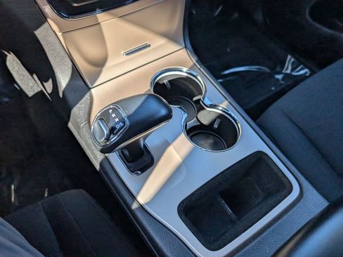 Used 2014 Jeep Grand Cherokee Laredo w/ Trailer Tow Group IV AWD/4WD image 19