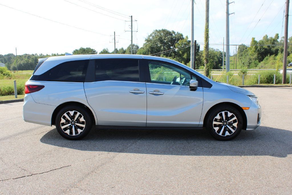Used 2025 Honda Odyssey EX-L image 17