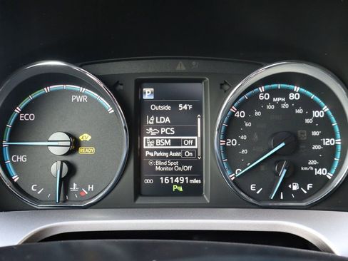 Used 2017 Toyota RAV4 Limited image 35