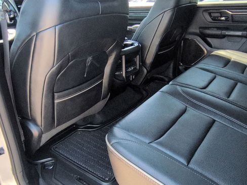 Used 2022 RAM 1500 Limited AWD/4WD image 17
