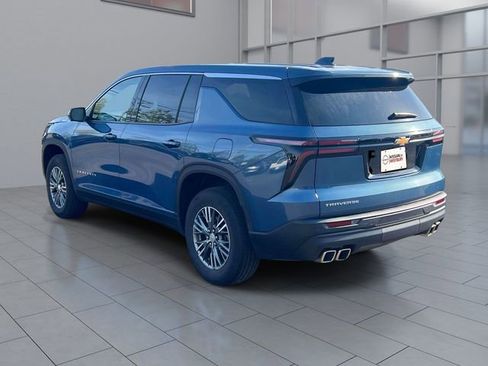 Used 2024 Chevrolet Traverse LS FWD image 8