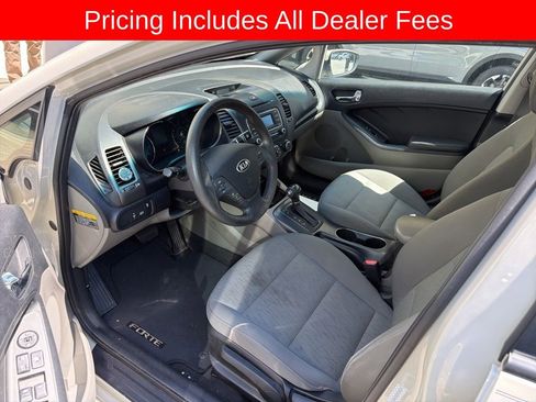 Used 2014 Kia Forte LX FWD image 3