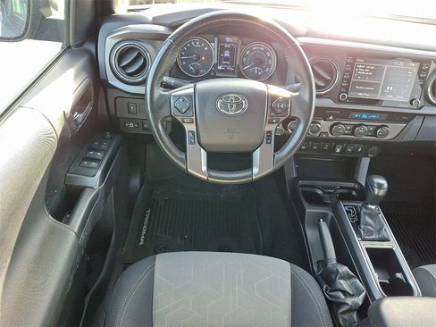 Used 2022 Toyota Tacoma SR image 2