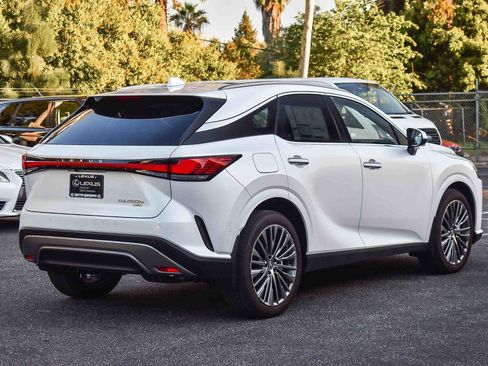 New 2026 Lexus RX 450h AWD image 6