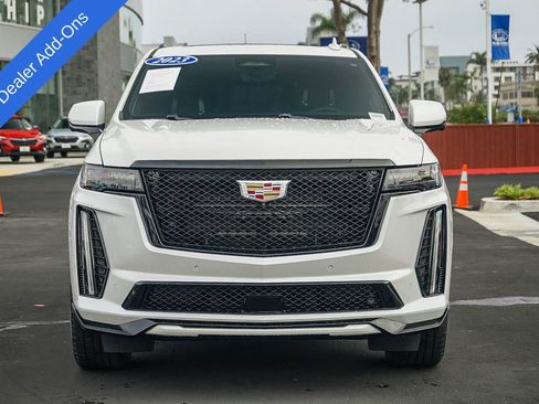 Used 2023 Cadillac Escalade V image 2