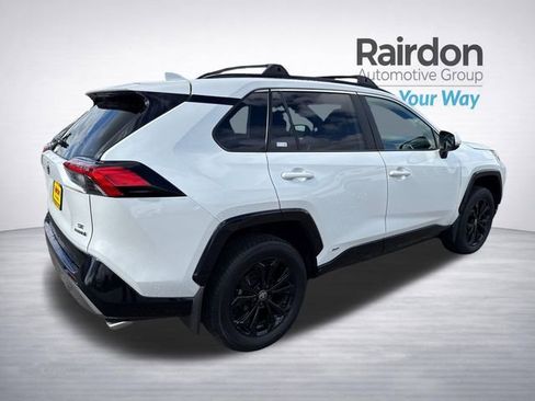 Used 2024 Toyota RAV4 SE w/ Convenience Package AWD/4WD image 8