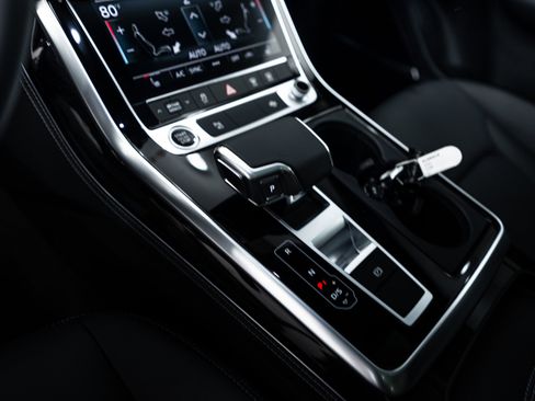 Certified 2025 Audi Q7 2.0T Premium Plus w/ Premium Plus Package image 12