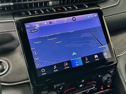 Certified 2025 Jeep Grand Cherokee L Limited AWD/4WD image 21