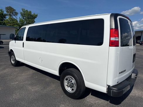 Used 2024 Chevrolet Express 3500 LT w/ LT Preferred Equipment Group image 3