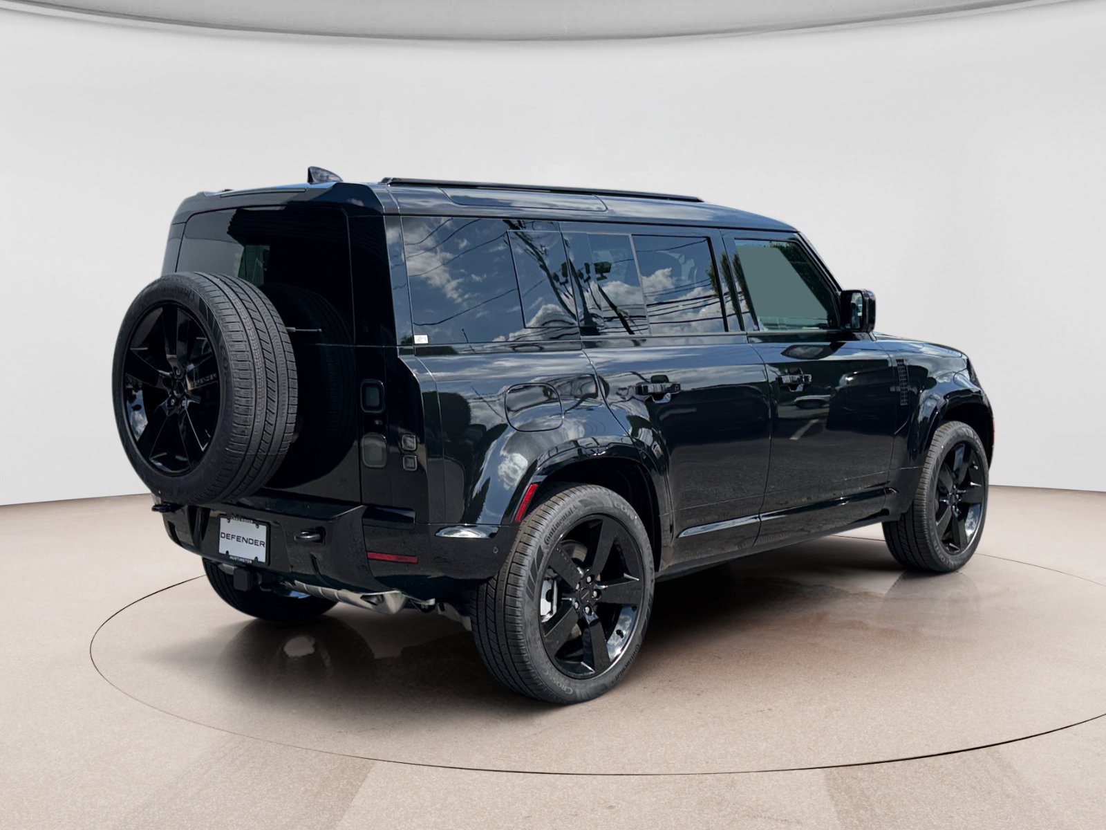 New 2026 Land Rover Defender 110 X-Dynamic SE AWD/4WD image 5