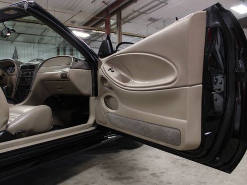 Used 1999 Ford Mustang Cobra RWD image 39