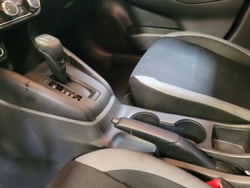 Used 2025 Nissan Versa S w/ Trunk Package image 26