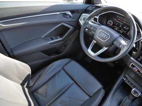 Used 2023 Audi Q3 2.0T Premium Plus w/ Premium Plus Package image 9