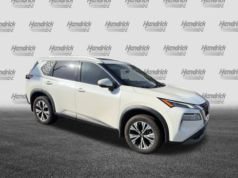 Used 2021 Nissan Rogue SV w/ Premium Package FWD image 2