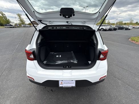 New 2026 Hyundai Venue SEL FWD image 25