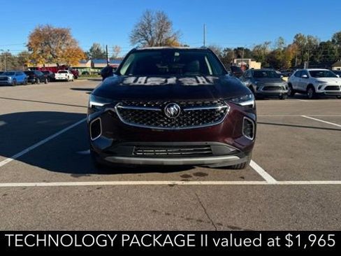 Certified 2022 Buick Envision Avenir w/ Technology Package II image 2
