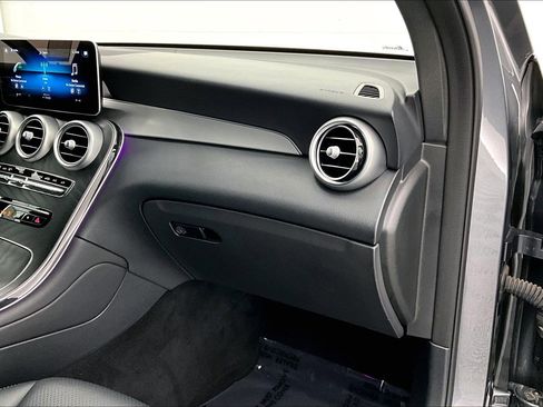 Certified 2022 Mercedes-Benz GLC 300 image 19