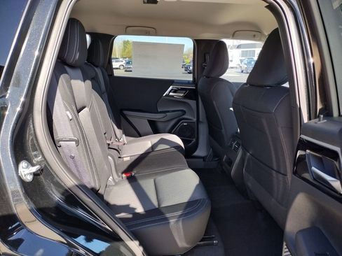 New 2026 Mitsubishi Outlander ES AWD/4WD image 10