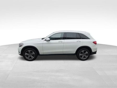 Used 2019 Mercedes-Benz GLC 300 4MATIC image 5
