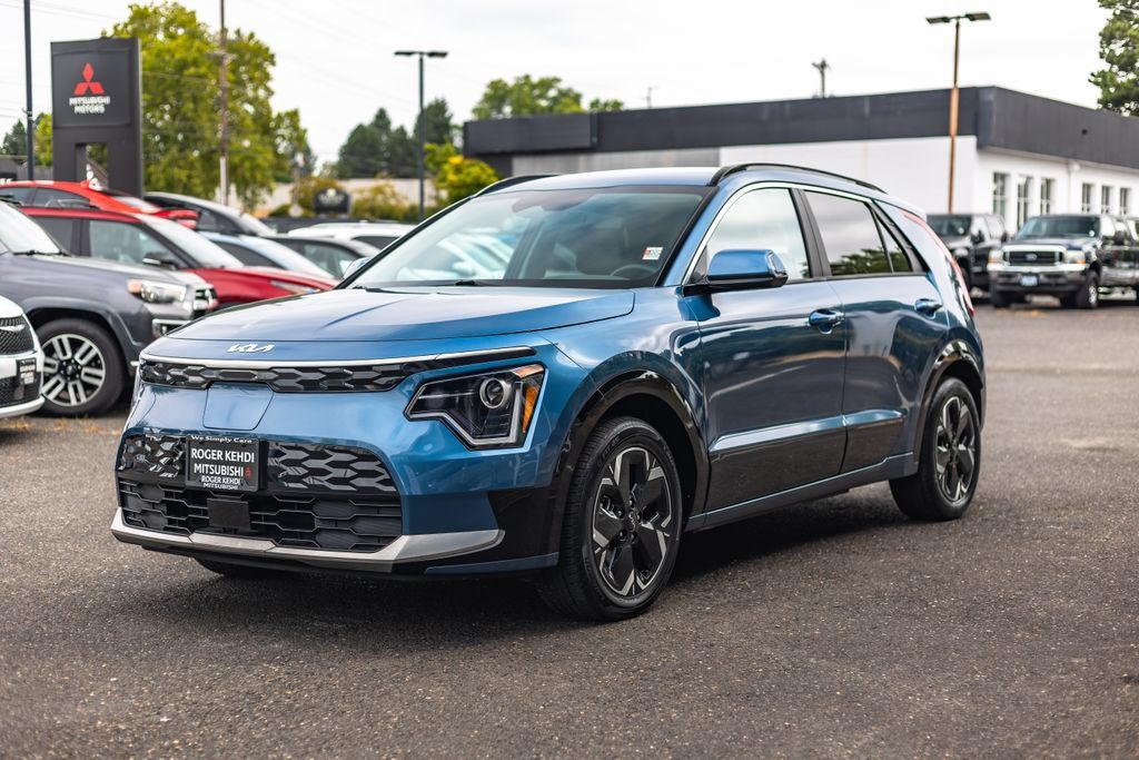 Used 2023 Kia Niro Wind FWD image 4