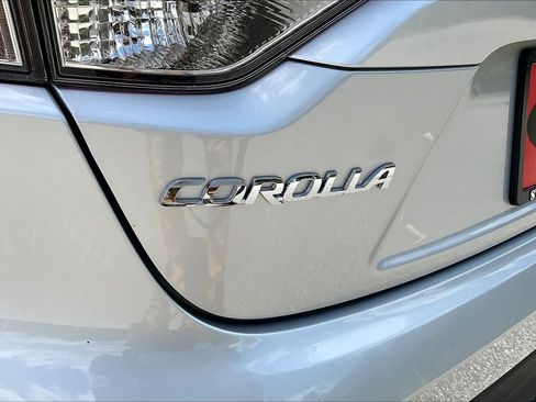 Used 2026 Toyota Corolla LE FWD image 10